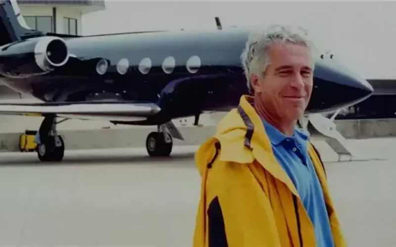 أسرار صادمة.. تفاصيل جديدة تكشف خفايا قضية جيفري إبستين المثيرة للجدل